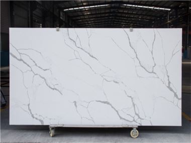 Calacatta biela kremeň