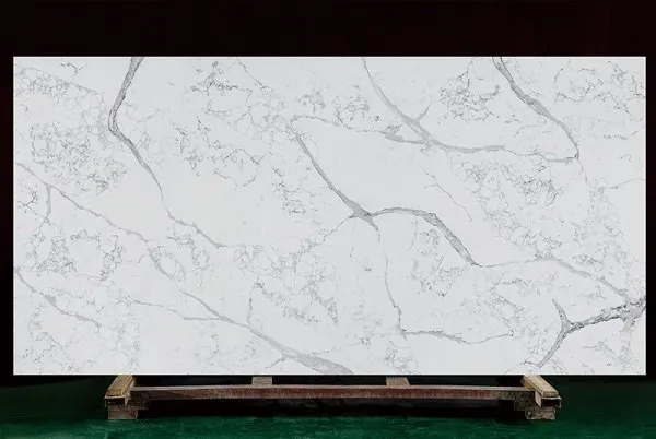 Stratus   biela   kremeň