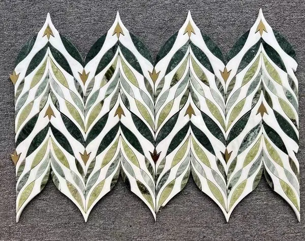 Farebné mramorové dlaždice