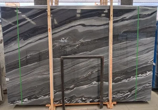 Magický čierny mramor