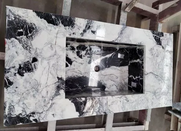 Mramorové umývadlo na dosku