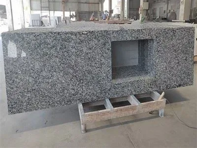 Sprejová doska z bielej žuly